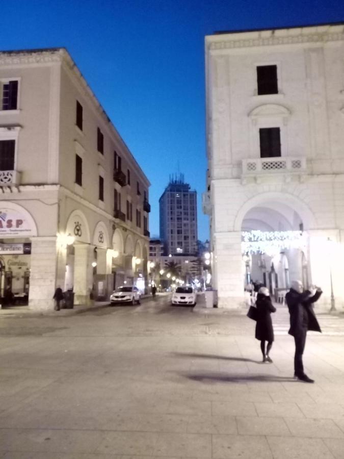 The Tower Centro - Piazza Castello Apartment Сасари Екстериор снимка